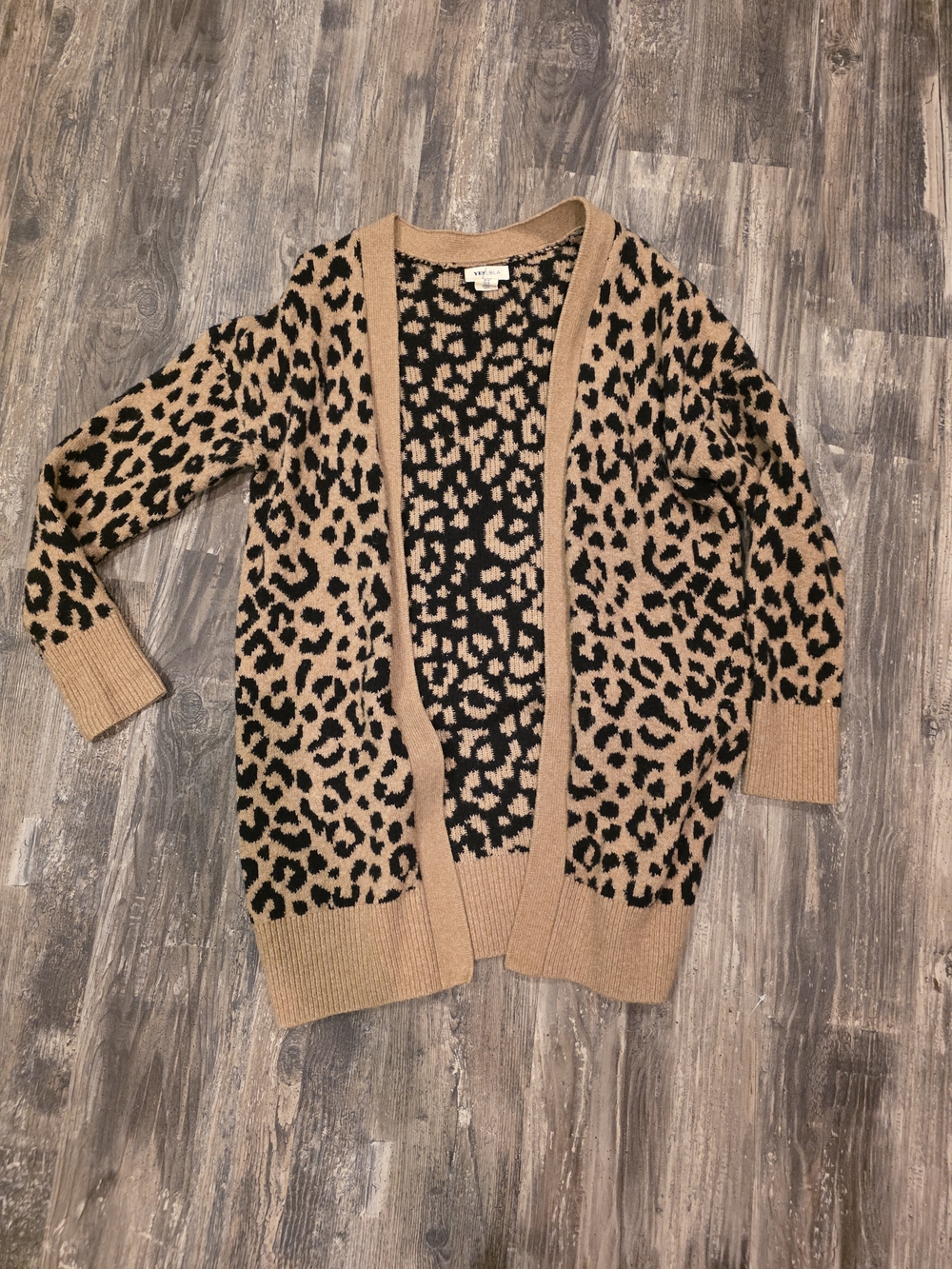 Open-Front Leopard Print Cardigan Sweater in Camel and Black
